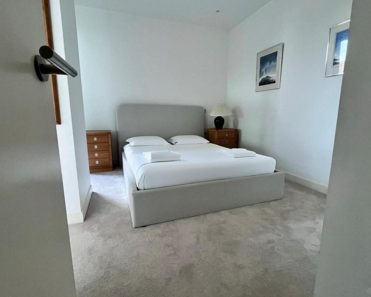 Large Modern 3br In Quartermile * Edinburgh